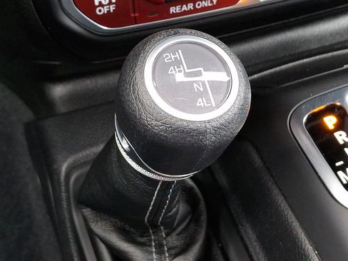 Certified 2025 Jeep Wrangler Unlimited Rubicon w/ Convenience Group image 26