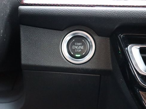 Used 2024 Chevrolet Traverse Z71 image 13