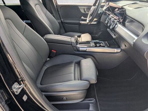 Used 2025 Mercedes-Benz GLB 250 image 20