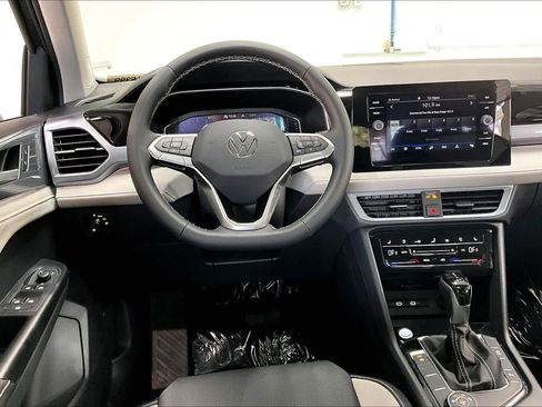 New 2026 Volkswagen Taos SEL image 15