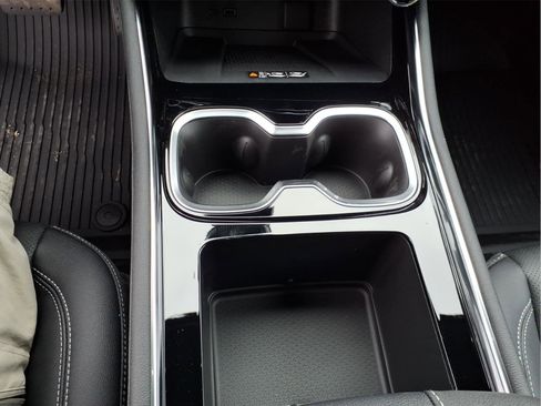 New 2026 Chevrolet Traverse LT w/ Midnight/Sport Edition image 21