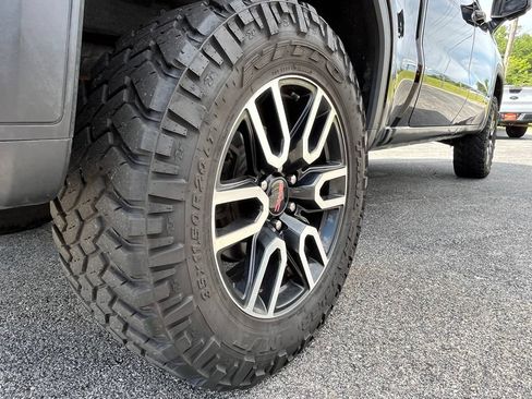Used 2020 GMC Sierra 1500 AT4 w/ AT4 Premium Package AWD/4WD image 12