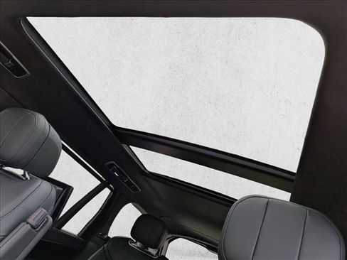 Certified 2023 Land Rover Range Rover Long Wheelbase Autobiography image 16