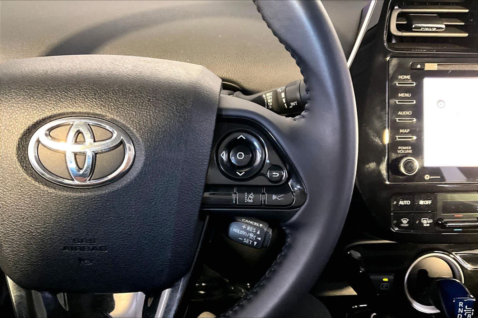 Used 2022 Toyota Prius Prime LE FWD image 25
