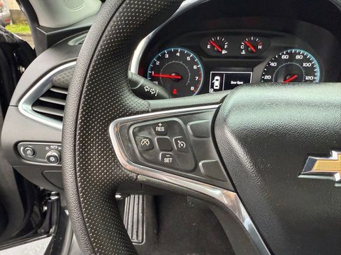 Used 2020 Chevrolet Malibu LT image 33