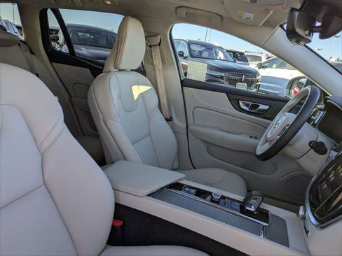 Used 2024 Volvo V60 B5 Cross Country Plus w/ Protection Package Premier image 27
