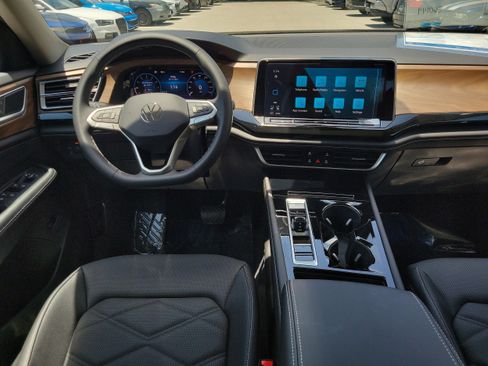 New 2026 Volkswagen Atlas SE FWD image 13
