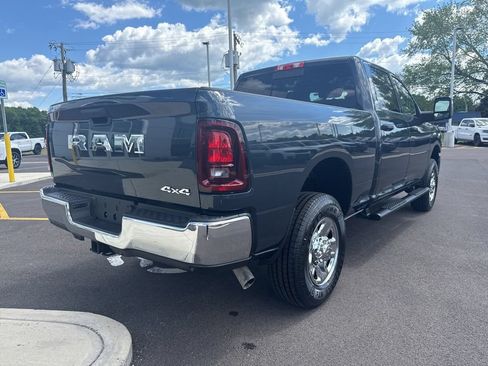 New 2026 RAM 2500 Tradesman AWD/4WD image 9