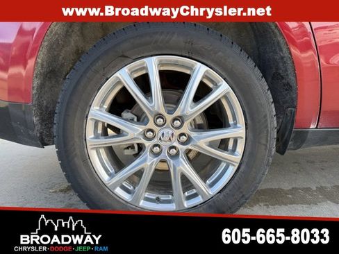 Used 2023 Buick Enclave Essence w/ Experience Buick Package image 9