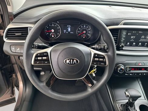Used 2019 Kia Sorento AWD V6 image 13
