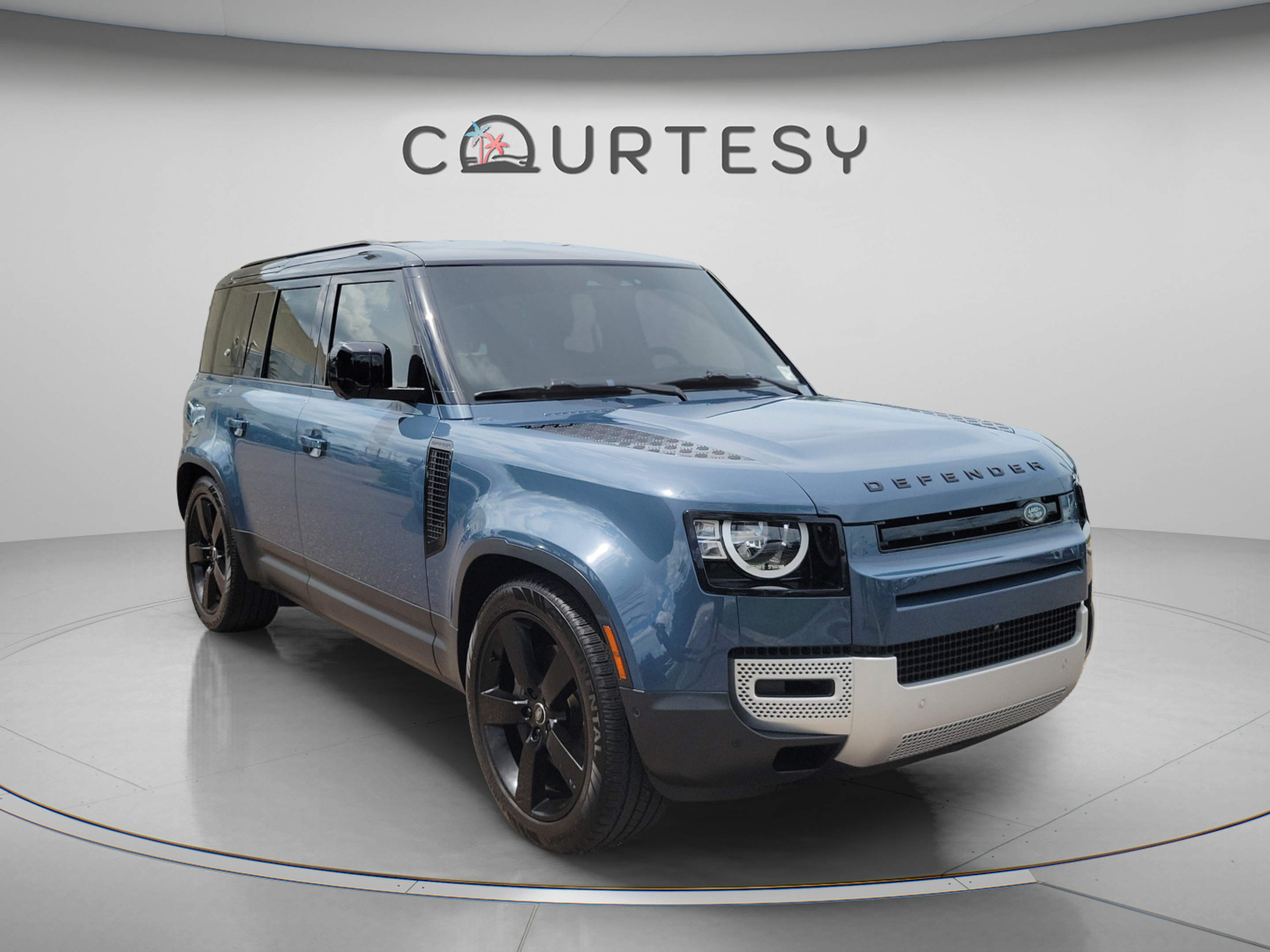 Used 2023 Land Rover Defender 110 S AWD/4WD image 12