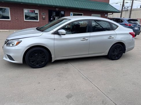 Used 2019 Nissan Sentra S FWD image 3