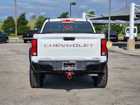 Used 2026 Chevrolet Colorado ZR2 w/ Technology Package image 6