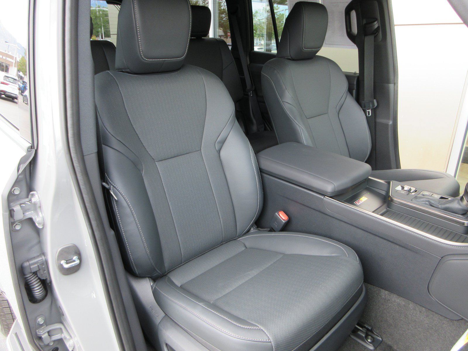 Used 2026 Lexus GX 550 w/ Cold Area Package AWD/4WD image 26
