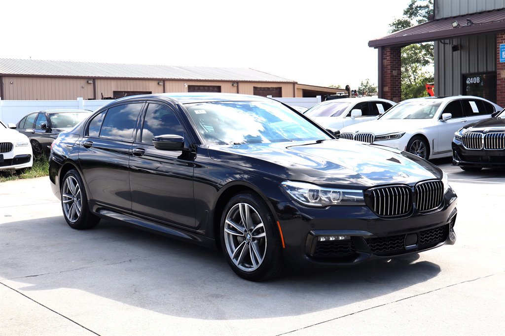 Used 2019 BMW 740i w/ Executive Package RWD image 9