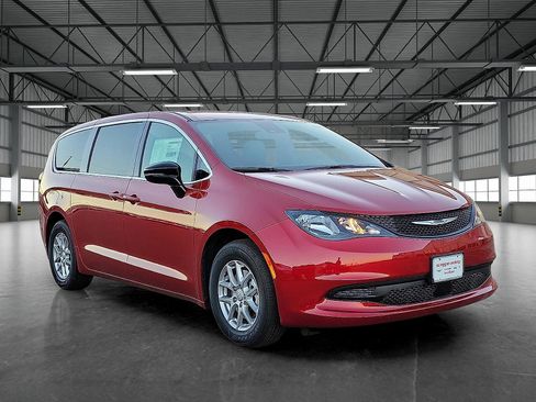 New 2026 Chrysler Voyager LX image 6