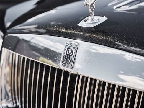 Used 2018 Rolls-Royce Dawn RWD image 8