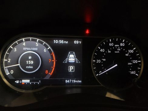 Used 2021 Nissan Versa SV FWD image 23