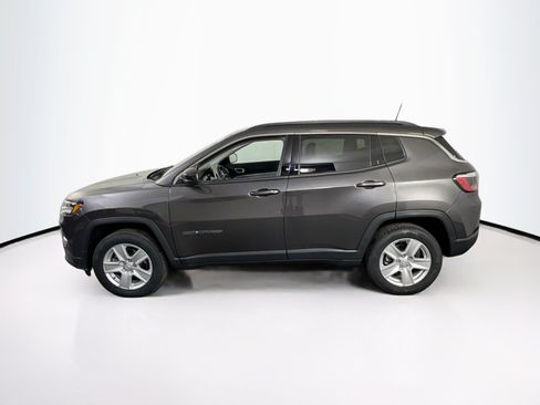 Used 2022 Jeep Compass Latitude w/ Convenience Group AWD/4WD image 8