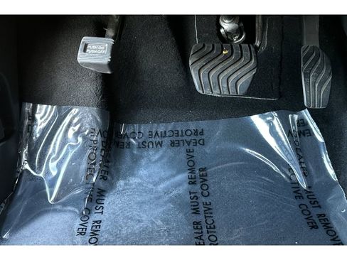 Used 2025 Nissan Sentra SV FWD image 44