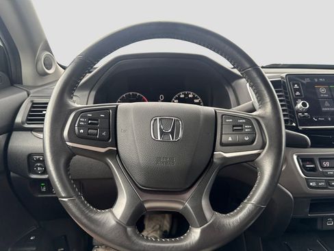 Used 2025 Honda Ridgeline Sport image 10