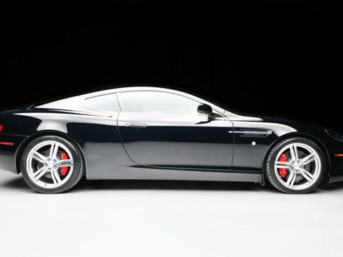 Used 2009 Aston Martin DB9 Coupe RWD image 2
