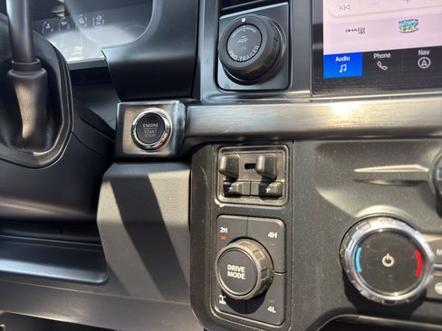 Used 2023 Ford F250 Lariat w/ Lariat Ultimate Package AWD/4WD image 33