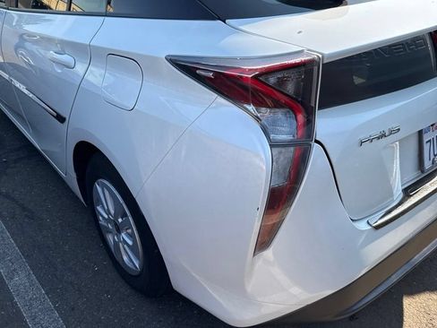 Used 2016 Toyota Prius Two w/ Protection Package FWD image 10