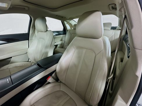 Used 2019 Lincoln MKZ Reserve FWD image 21