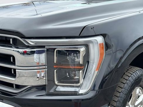 Used 2022 Ford F150 Lariat w/ Equipment Group 502A High image 9