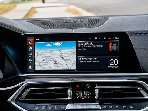 Used 2020 BMW X5 M50i w/ Premium Package image 14