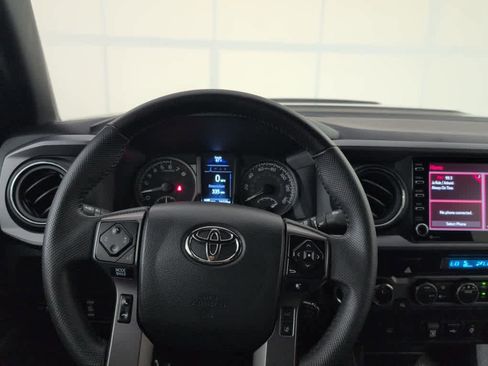 Used 2023 Toyota Tacoma TRD Sport image 12