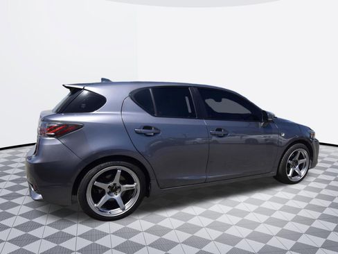 Used 2016 Lexus CT 200h w/ Navigation Package FWD image 4