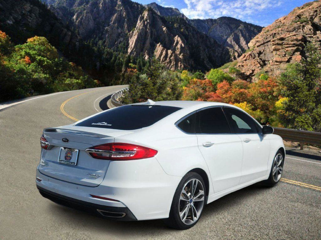 Used 2019 Ford Fusion Titanium FWD image 3