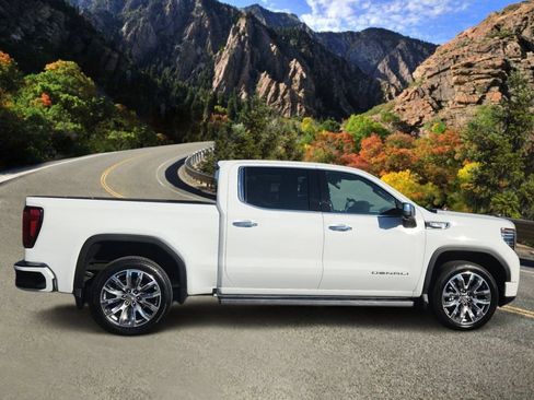 Used 2024 GMC Sierra 1500 Denali w/ Denali Reserve Package AWD/4WD image 2