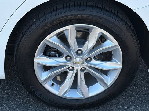 Used 2024 Chevrolet Malibu LT FWD image 7