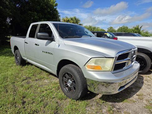 Used 2011 RAM 1500 Classic SLT RWD image 2