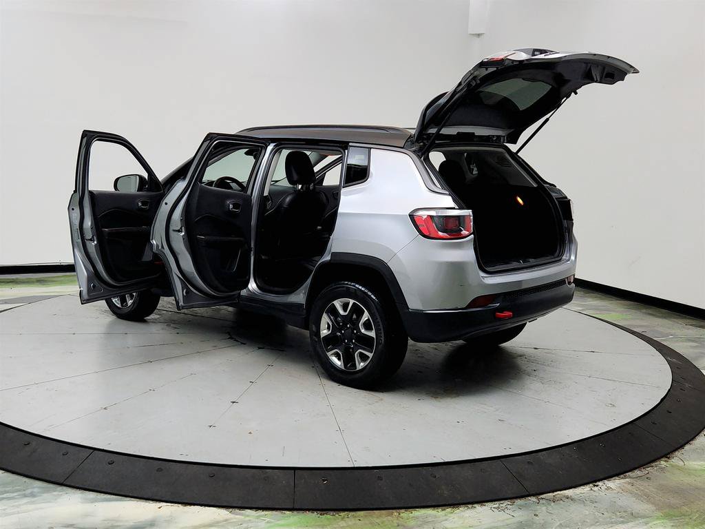 Used 2018 Jeep Compass Trailhawk AWD/4WD image 12