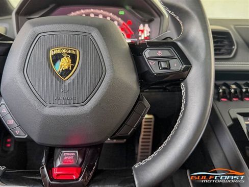 Used 2022 Lamborghini Huracan EVO RWD image 28