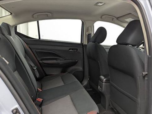 Used 2024 Nissan Versa SR FWD image 18
