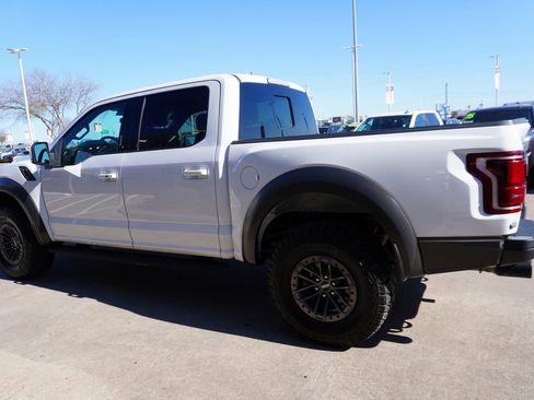 Certified 2020 Ford F150 Raptor w/ Equipment Group 802A Luxury image 4