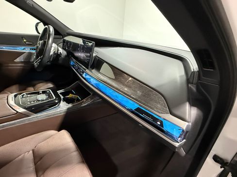 Used 2023 BMW 760i xDrive w/ Executive Package AWD/4WD image 59