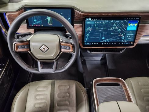 Used 2023 Rivian R1S Launch Edition image 33