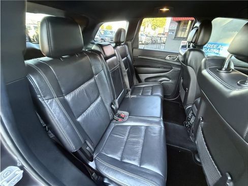 Used 2015 Jeep Grand Cherokee Limited image 26