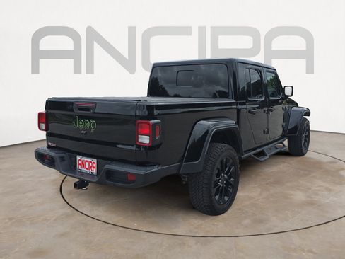 Used 2025 Jeep Gladiator Sport AWD/4WD image 10