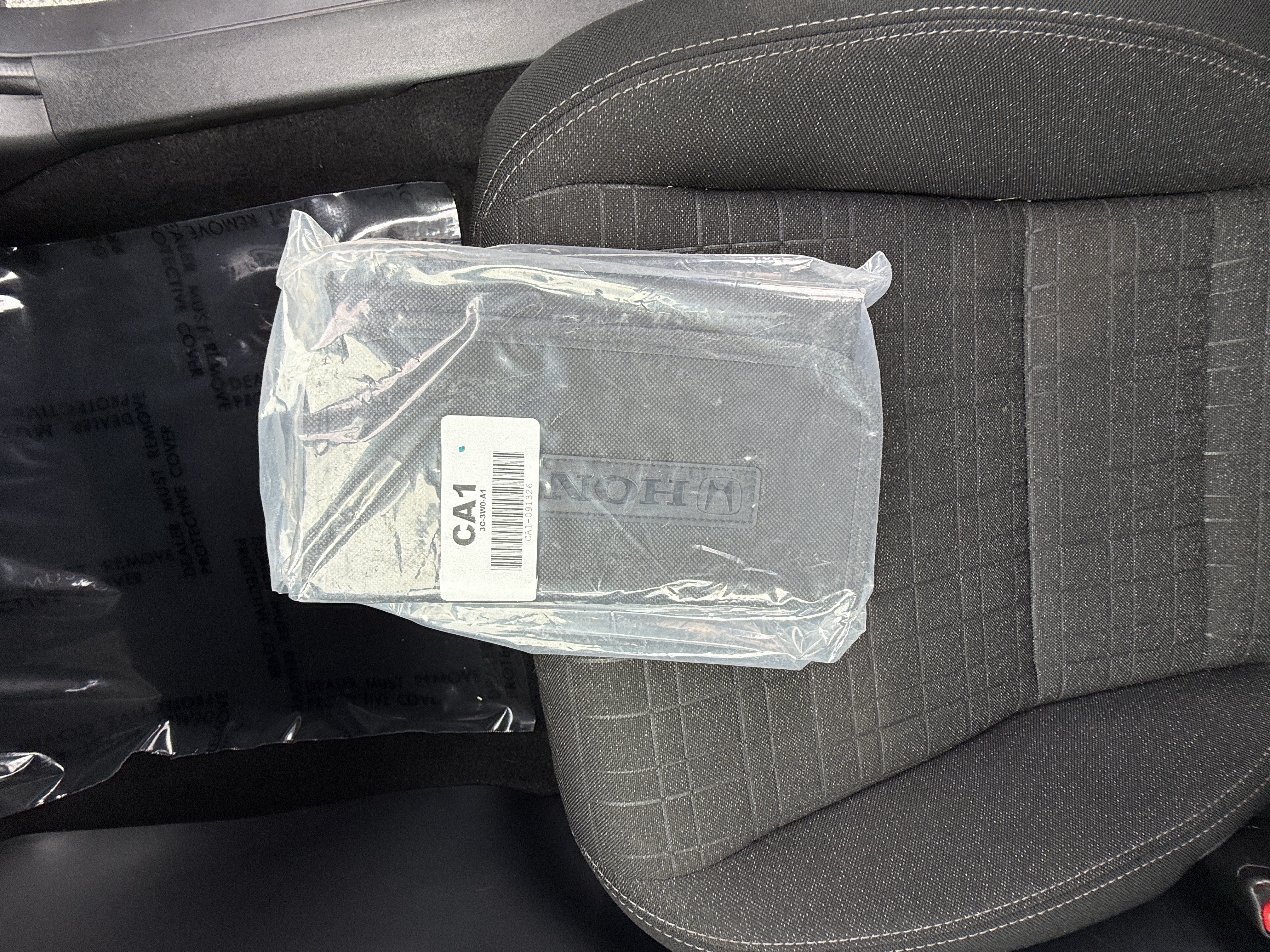 Certified 2025 Honda HR-V LX image 34