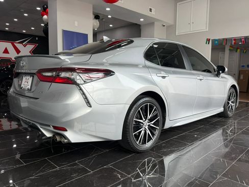 Used 2023 Toyota Camry SE FWD image 6