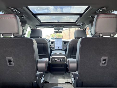 New 2024 Ford Expedition Limited image 17