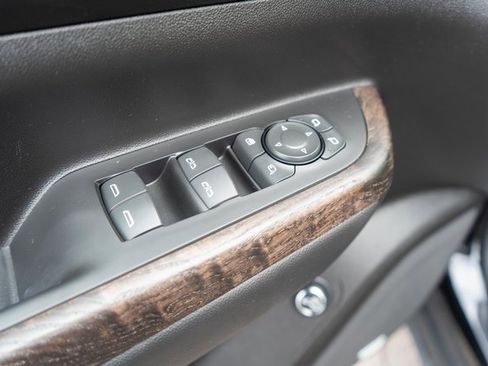 Used 2023 GMC Acadia Denali w/ Black Diamond Edition image 22