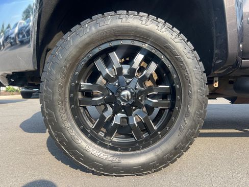 Used 2016 GMC Sierra 2500 SLT w/ Duramax Plus Package image 10